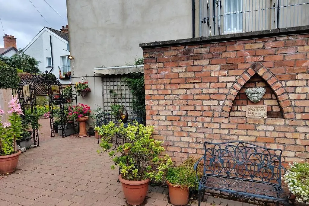 Bt 9 Granny Flat & Walled Garden Белфаст 0*,  Великобритания