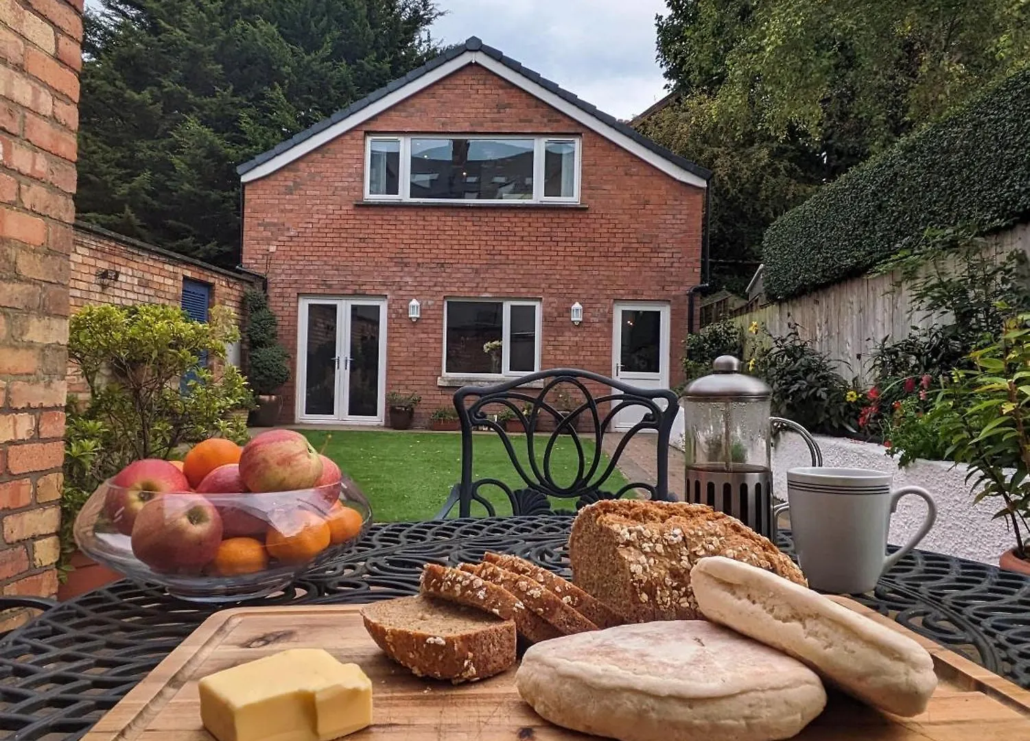 Bt 9 Granny Flat & Walled Garden Белфаст
